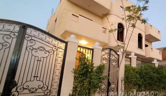 Beautiful semi villa with private entrance in Sheikh Zayed- villa queen in Sheikh Zayed