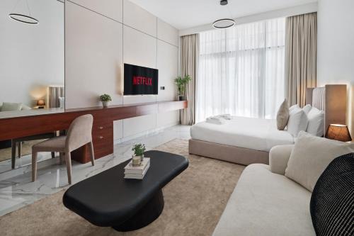 Bella Elite Homes Elegant Studio Resort-Style Amenities Business Bay
