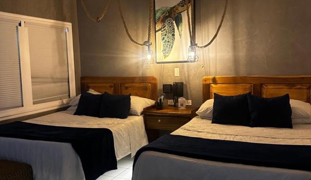 Berlor Airport Inn