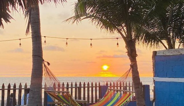 Big Pool 3 Ppl Beach Front Cabana Fan Breakfast