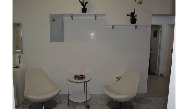 BIG ROOM SHOWER & HANDBASSIN T - D