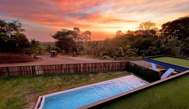 Black Beauty, Pool, Rooftop, 360Views, Perfect blend of luxury & natural beauty