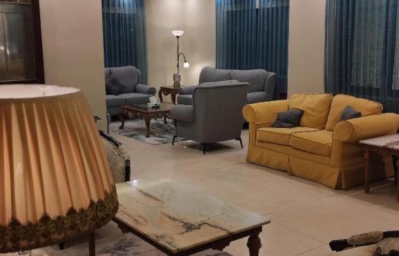Black Iris Hotel II