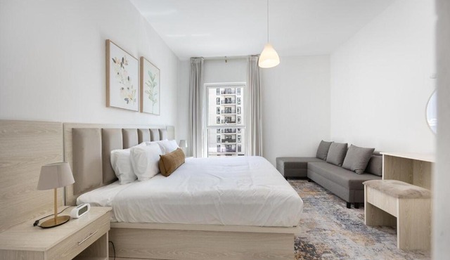Bloomfields 2BR in Waters Edge 9