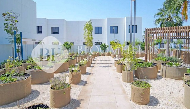Bloomfields Royal 4Br Noya Viva
