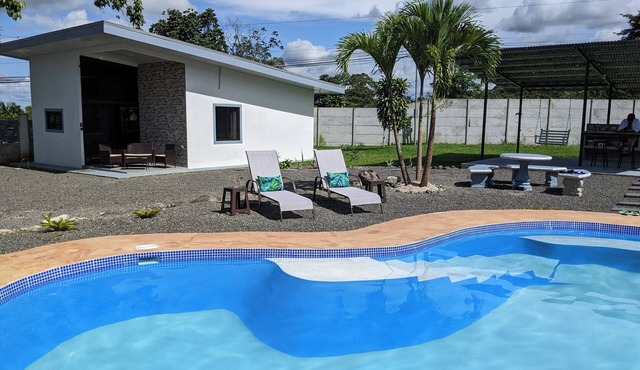 Blue Morpho Casita Private Pool & Volcano View minutes from downtown La Fortuna
