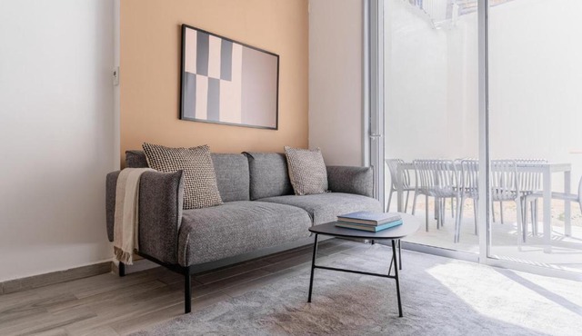 Blueground Florentine Bright Apartments
