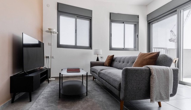 Blueground | Florentine, City view, Two balconies (TLV-2)