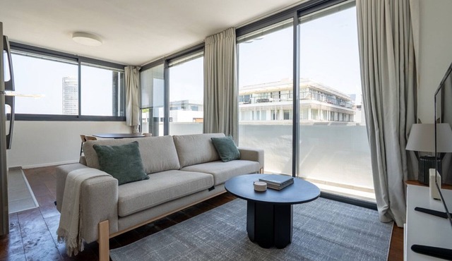 Blueground | Lev HaIr, balcony, nr Carmel Market (TLV-99)