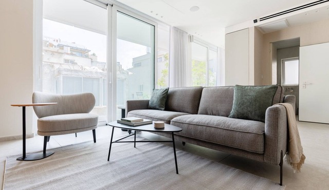 Blueground | Tel Aviv Port, High End , Balcony (TLV-73)