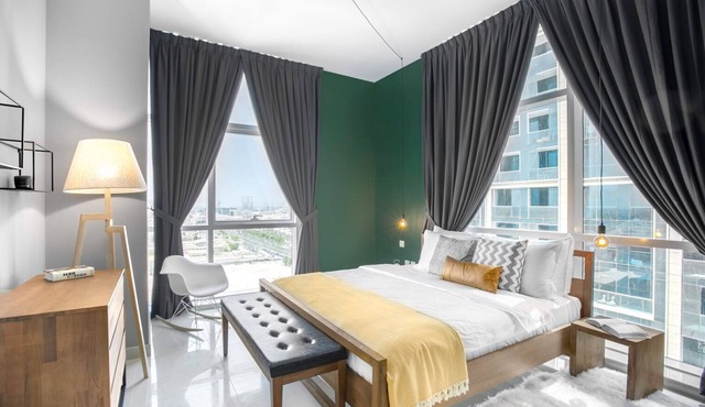 Blueground | Trade Centre 1, pool, nr Dubai Mall