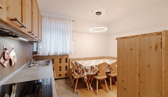 'Borésc' Apartment with Mountain Views, Shared Terrace, and Wi-Fi in Arabba BL