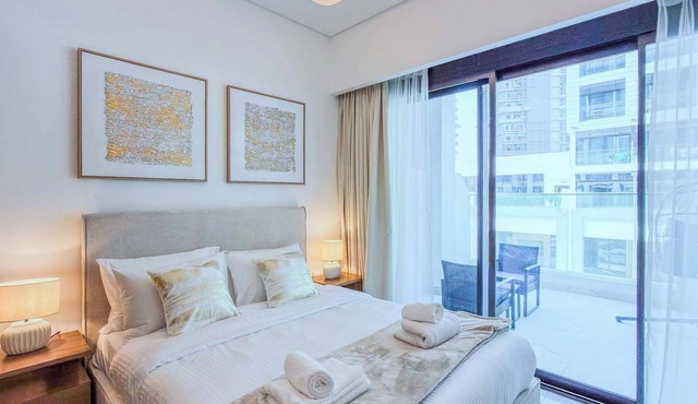 Brand New, Modern Furnished, Excellent Amenities