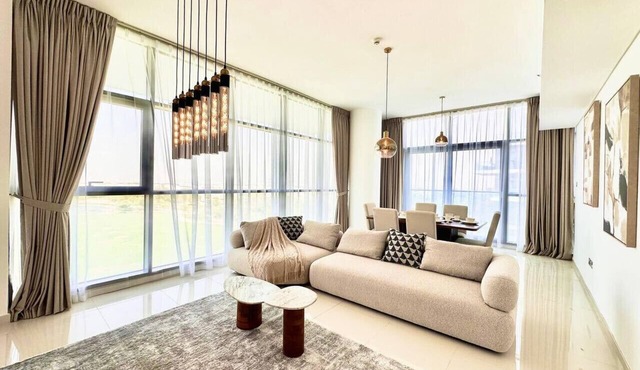 Bright and Airy 2BR Full Park View
