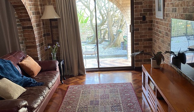 Bundeena Private Garden Apartment, close to beaches and national park. in Bundeena