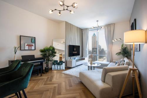 Canal View 1BR in Noora Tower Al Habtoor City