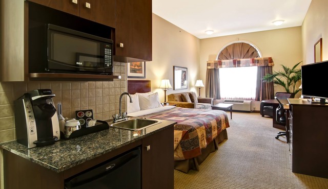 Canalta Hotel Camrose in Camrose