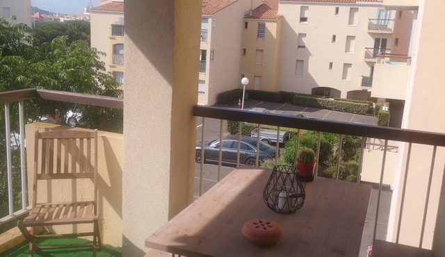 CAP AGDE New studio terrace for 3 people located 5 min 🦶 Falaises beach or Môle in Agde
