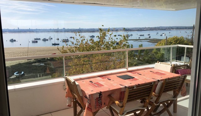 CaraÏbes* apartment with south-facing terrace overlooking the Arcachon basin in Arcachon