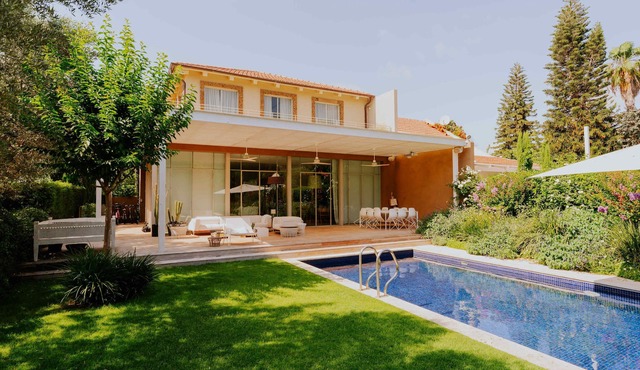 Carmelo Vineyard Villa