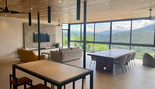 Casa Blanca Home with View