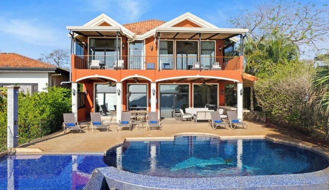 Casa Dos Delfines | Ocean Views & Covered Terraces
