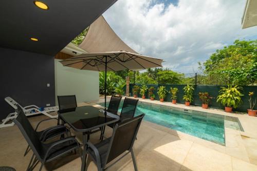 Casa Tatala - 2bdr home with pool near Santa Teresa beach