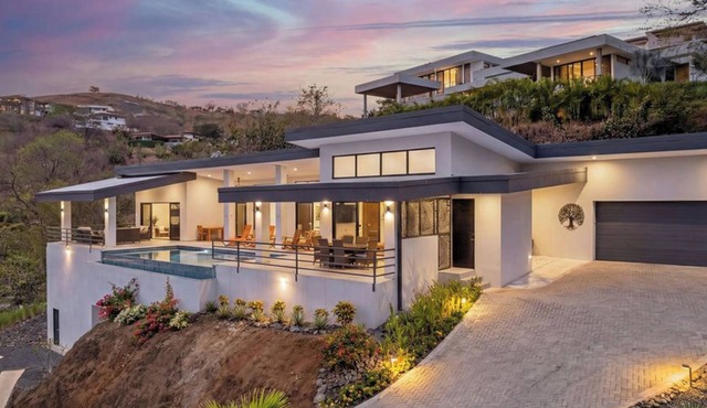 Casa Tranquila | 4 Oceanview Suites | One Level