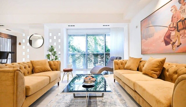 Central and Cozy 2BR in Ben Gurioun blvd by HolyGuest