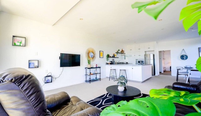 Charming 1-Bedroom Home in Prestigious Orakei in Auckland