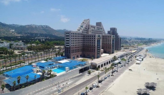 Charming 2-bedroom apartment in soothing Haifa with AC, WiFi