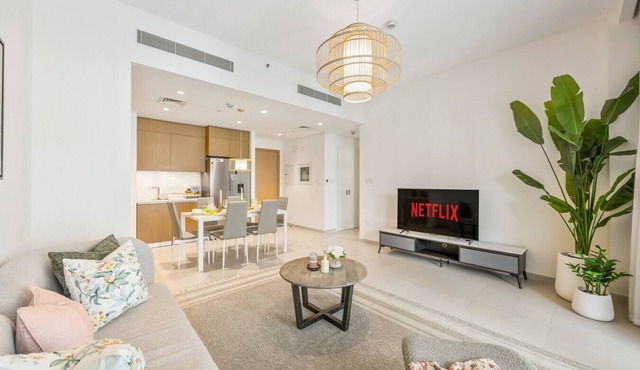 Charming 2 BR in Surf 2