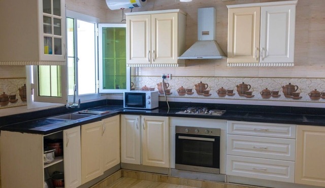 Charming 3-bedroom Beach House in delightful Al Hadd