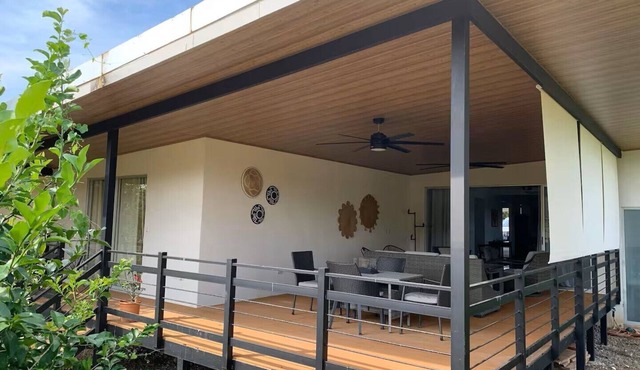 Charming 3-bedroom house with AC, WiFi in serene Parrita