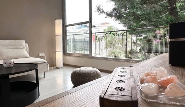Charming and Spacious 1BR Park View Apartment