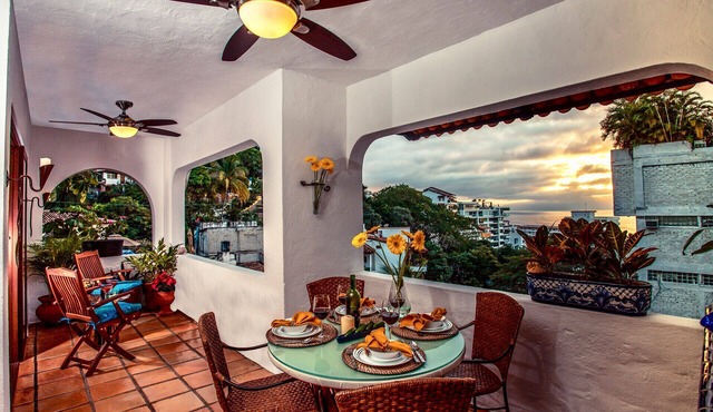Charming Romantica Zone condo-ocean and mountain views-minutes from the beach! in Puerto Vallarta