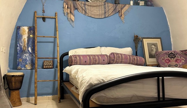 charming Tzimmer steps above the HaAri Mikvah and views of Meron