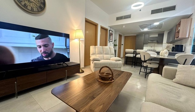 Chic 1-bedroom apartment in fabulous Jumeriah Village Circle with AC, WiFi