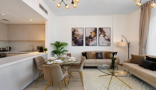 Chic Apt on Yas Island cls to ALL Main Attractions