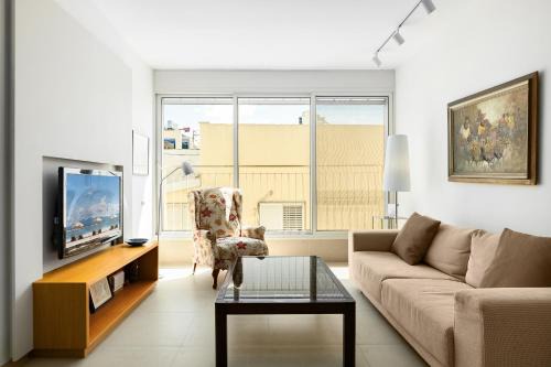 Chic Bright Urban Escape