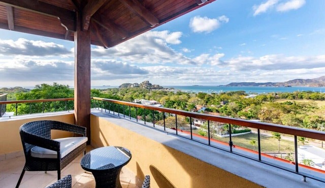 Chic Cliffside Condo w/Two Balconies Offering Spectacular Ocean & Mountain Views