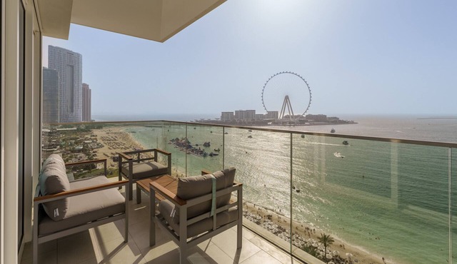 Coastal JBR Apt w/Sweeping Sea & Bluewaters Views