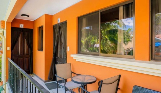 Cocomarindo 66 - Stylishly Renovated 1BR