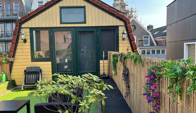 Comfortable studio with large terrace. 19 min from downtown Amsterdam in Purmerend
