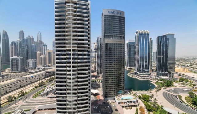 Comfy 1BR with Lake View