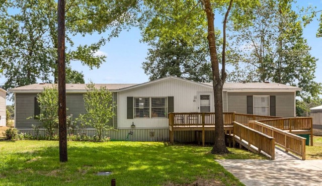 Conroe 3BR Sleeps 12 | Wheelchair-Accessible, Fenced Yard, Pet-Friendly in Conroe