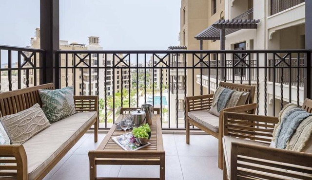 Contemporary 1BR Apartment in Madinat Jumeirah!