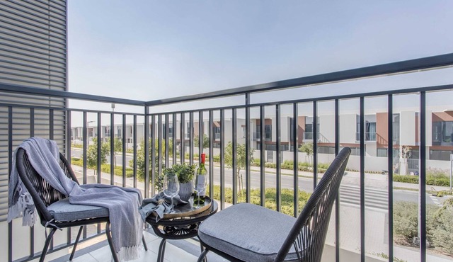 Contemporary 3BR Villa w/Maid's Room & Backyard!