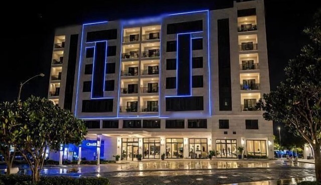 Coral Beach Hotel & Spa