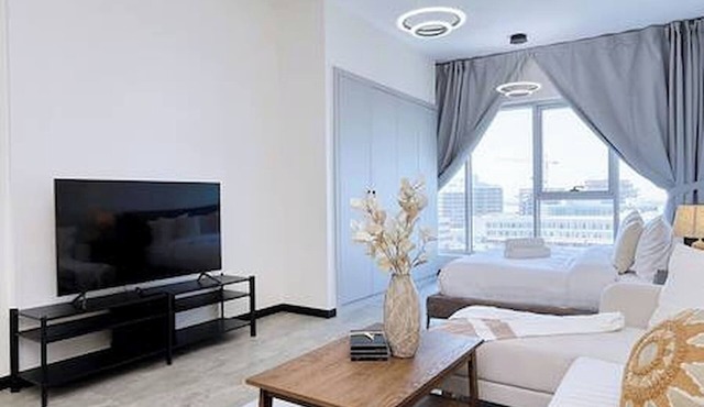 Cosy Studio in Skycourts Tower